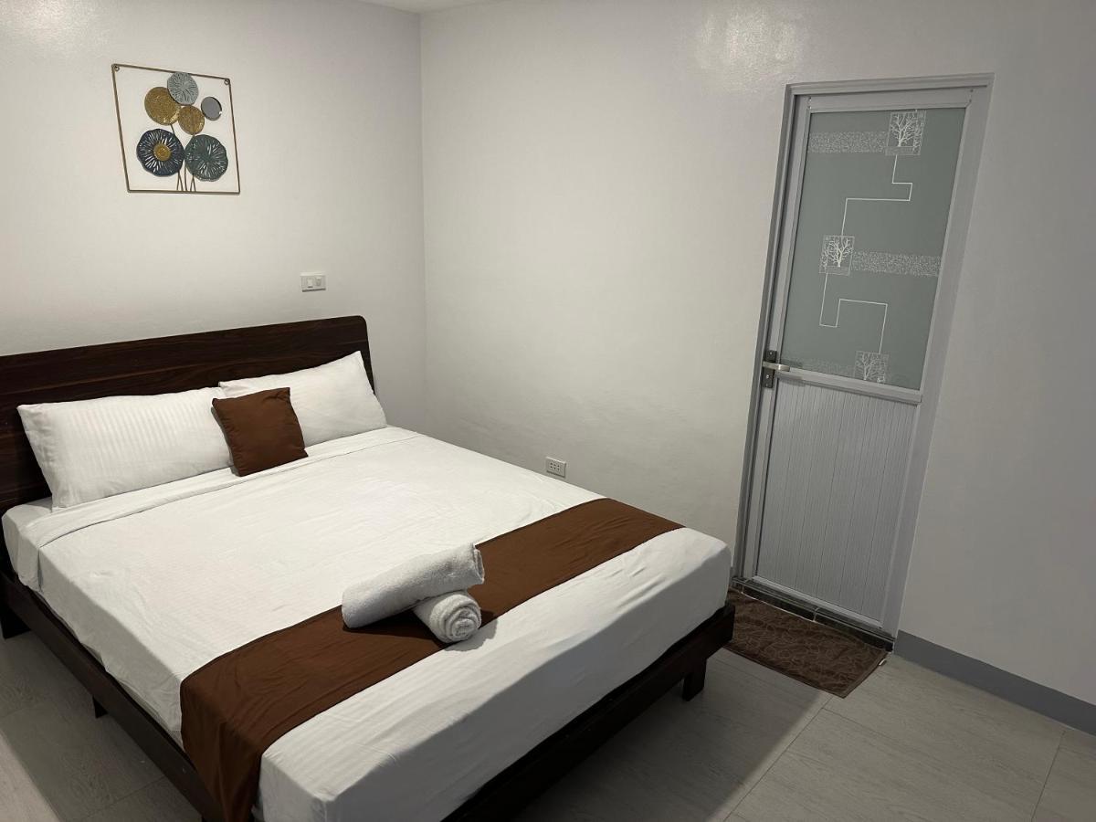 Aden Hotel Макати Экстерьер фото