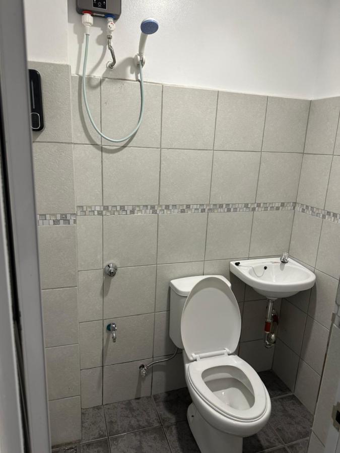 Aden Hotel Макати Экстерьер фото
