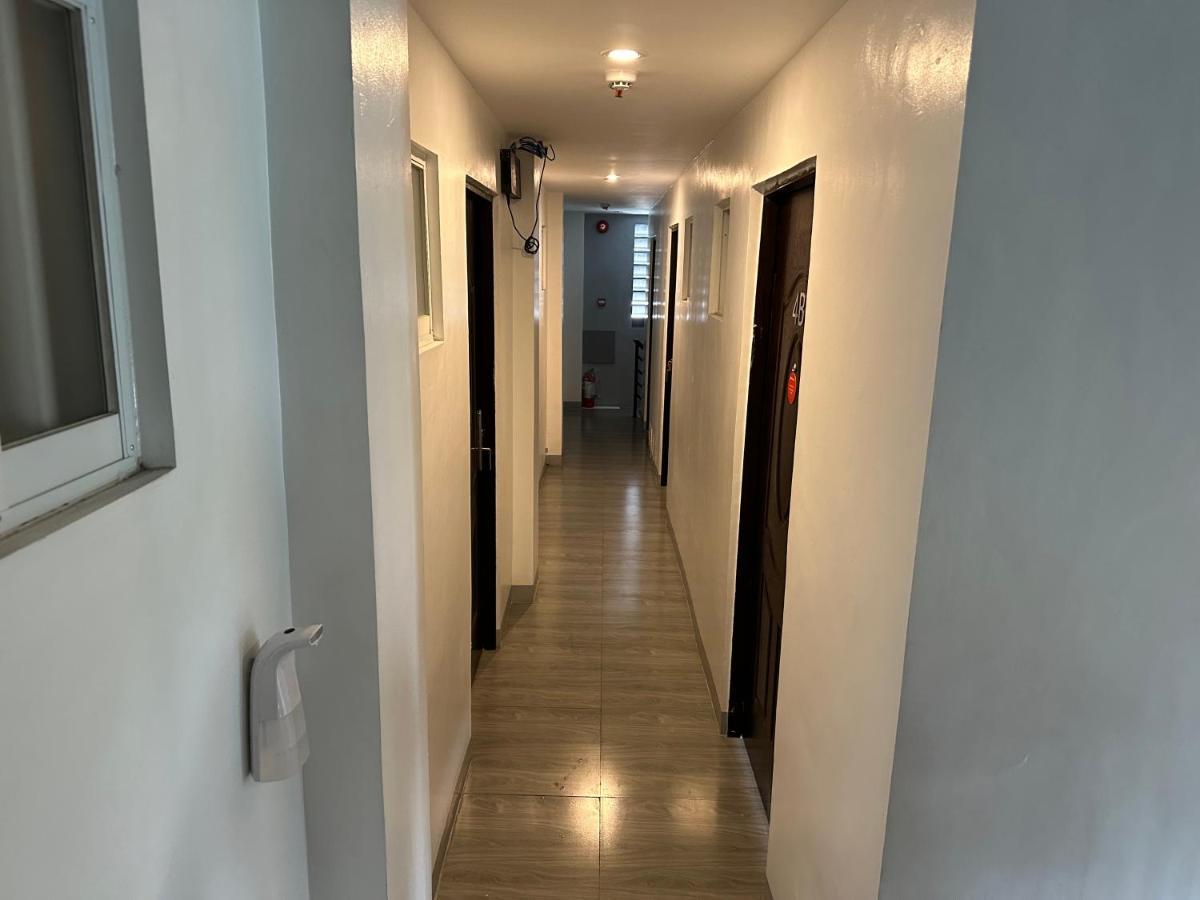 Aden Hotel Макати Экстерьер фото